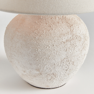 With a cold-paint textured body and light linen shade, this lamp is a handsome fixture. Just under 15 inches tall, it's perfect for home office desk, side table or even a narrow console or dresser.
Third & Main, Home decor, Modern Farmhouse Decor, Lighting, Lamp, Table Lamp, Textured Lamp, 